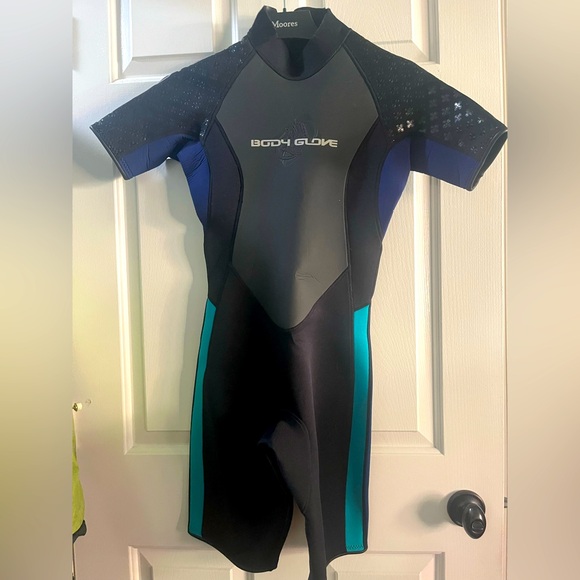 BodyGlove Wet Suit Women’s 9/10 - Picture 1 of 7